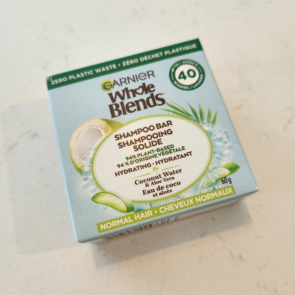 ⭐ Garnier Whole Blends Coconut Water and Aloe Vera Hydrating Shampoo Bar, 60g
